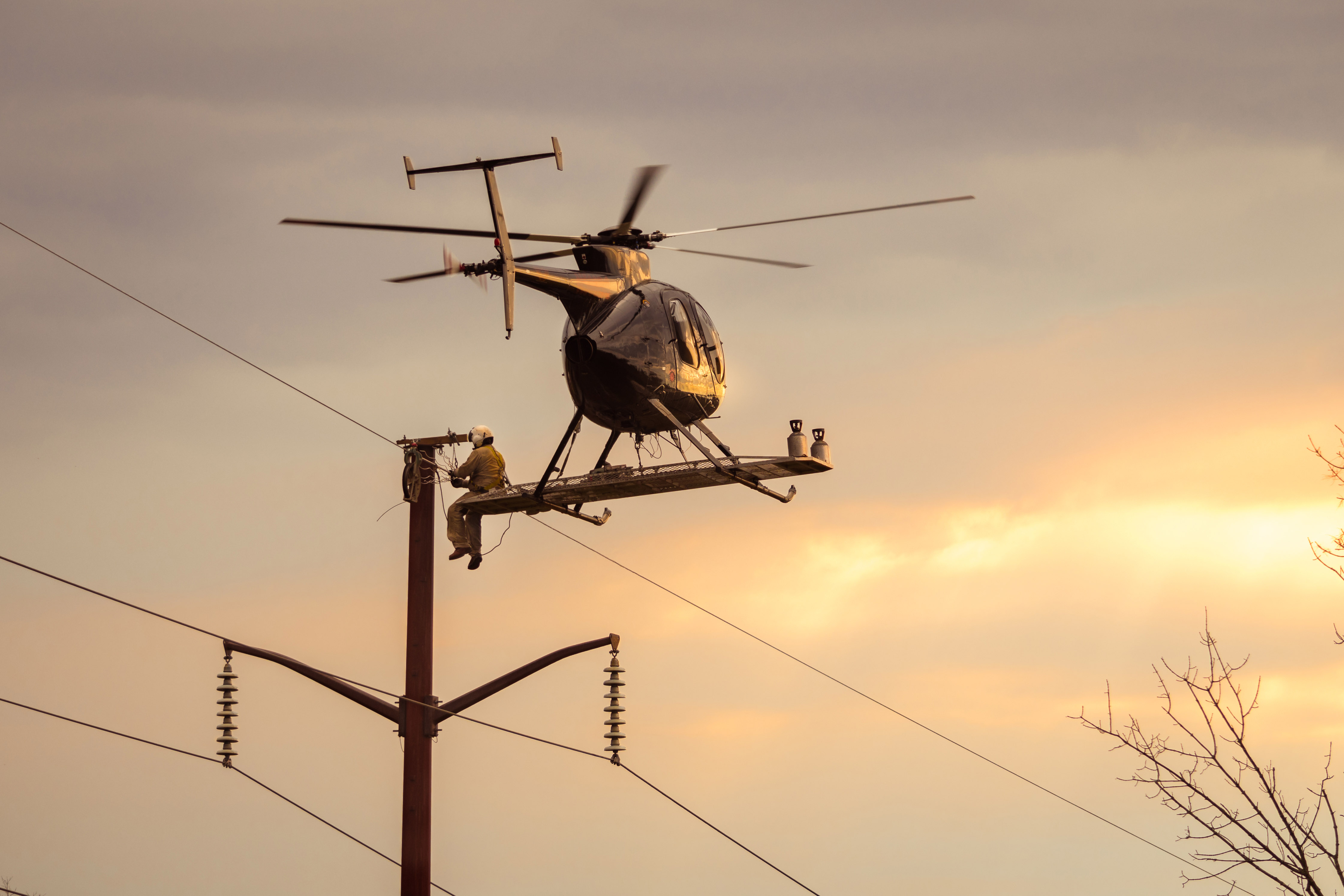 Tucson Helicopter Pole Setting